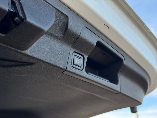 2020 GMC Acadia AT4 w/ Power Sunroof + Tow Package