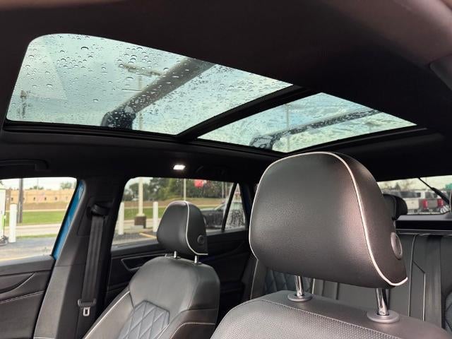 2024 Volkswagen Atlas Cross Sport 2.0T SEL Premium R-Line