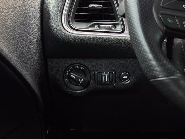 2017 Dodge Challenger SXT