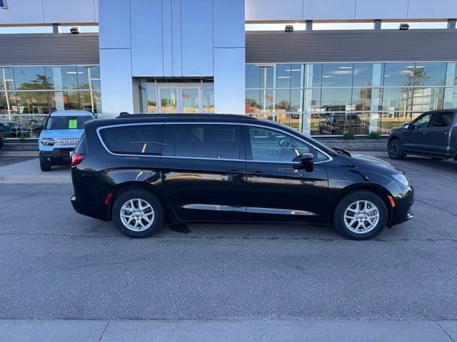 2020 Chrysler Voyager LXI