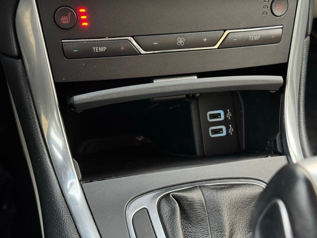 2016 Ford Edge Titanium w/ Remote Start + Intelligent Access