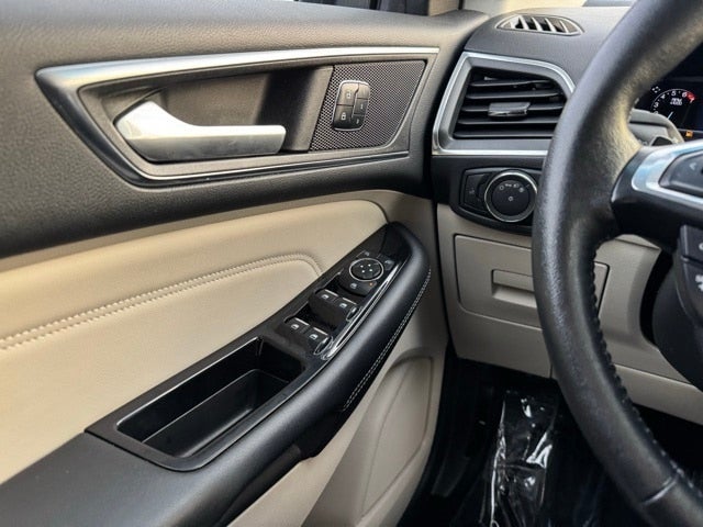 2016 Ford Edge Titanium w/ Remote Start + Intelligent Access