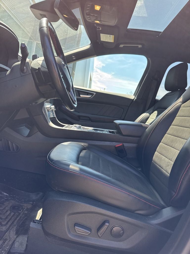 2022 Ford Edge ST Line