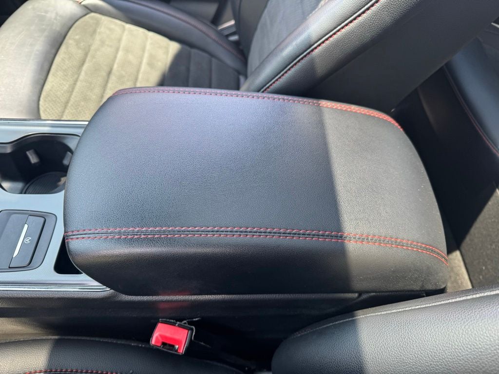 2022 Ford Edge ST Line