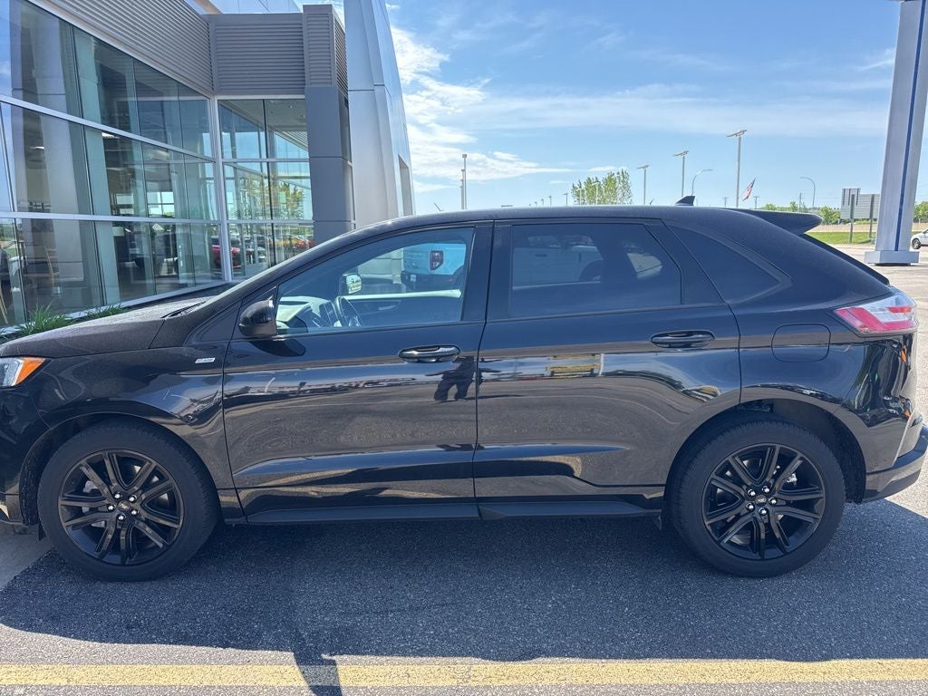 2022 Ford Edge ST Line