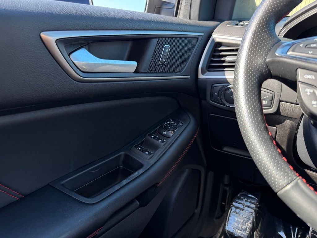 2022 Ford Edge ST Line