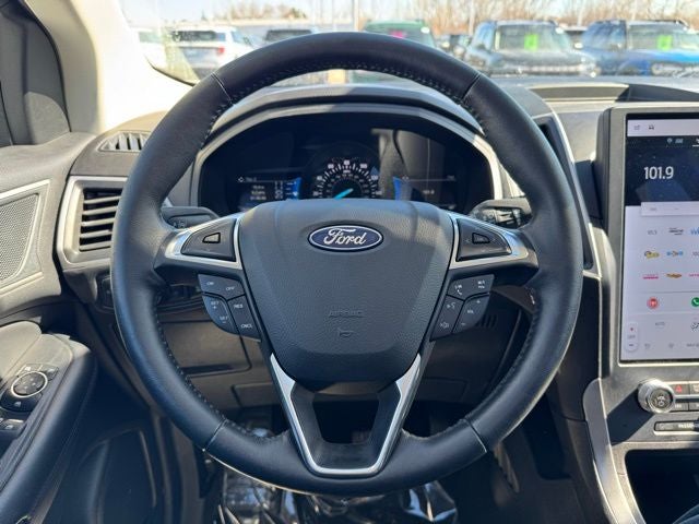 2023 Ford Edge SEL w/ Panoramic Moonroof + Heated Steering Wheel