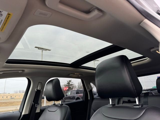2023 Ford Edge SEL w/ Panoramic Moonroof + Heated Steering Wheel