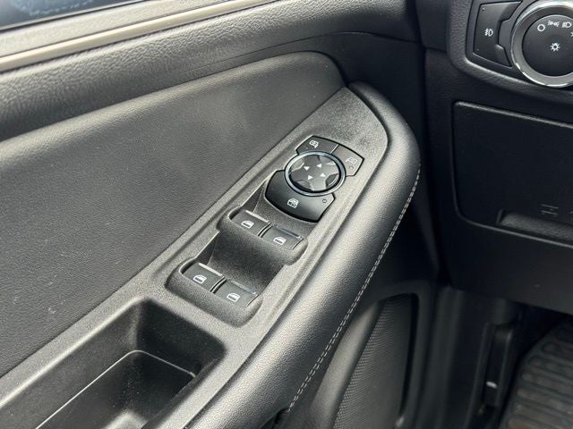 2023 Ford Edge SEL w/ Panoramic Moonroof + Heated Steering Wheel