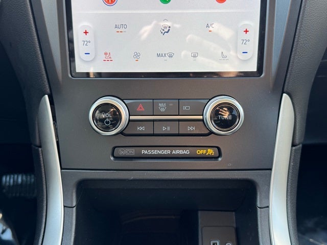 2024 Ford Edge SEL w/ Heated Steering Wheel + Trailer Tow Package