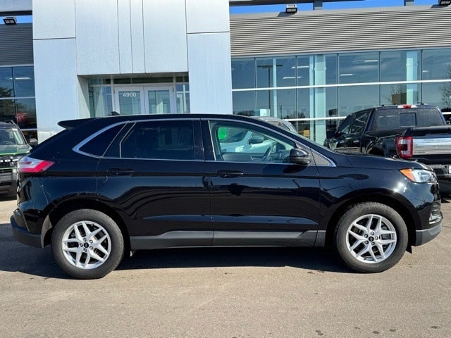 2024 Ford Edge SEL w/ Heated Steering Wheel + Trailer Tow Package