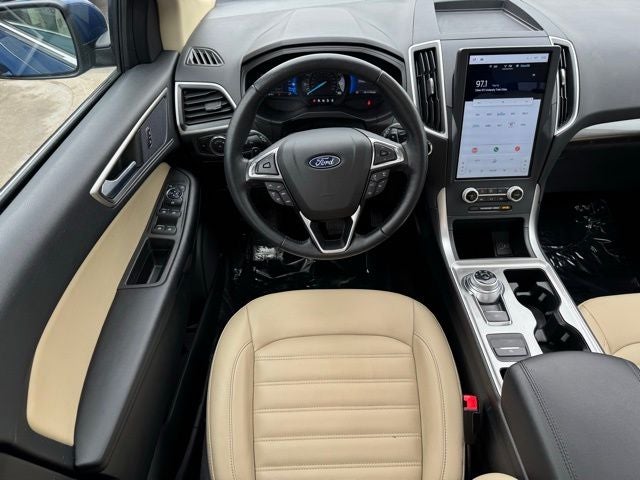 2023 Ford Edge SEL w/ Twin Panel Moonroof + Trailer Tow Package