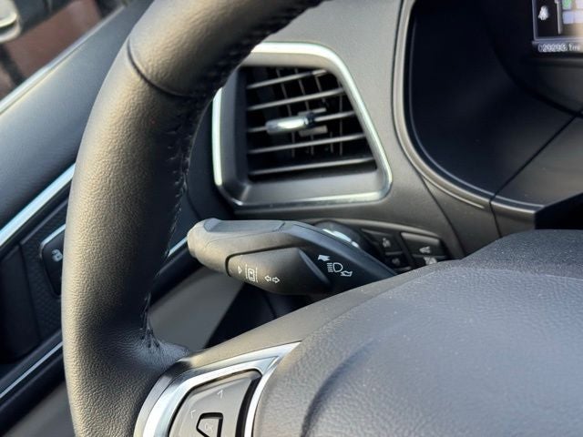 2024 Ford Edge Titanium w/ Adaptive Cruise + Heated Steering Wheel