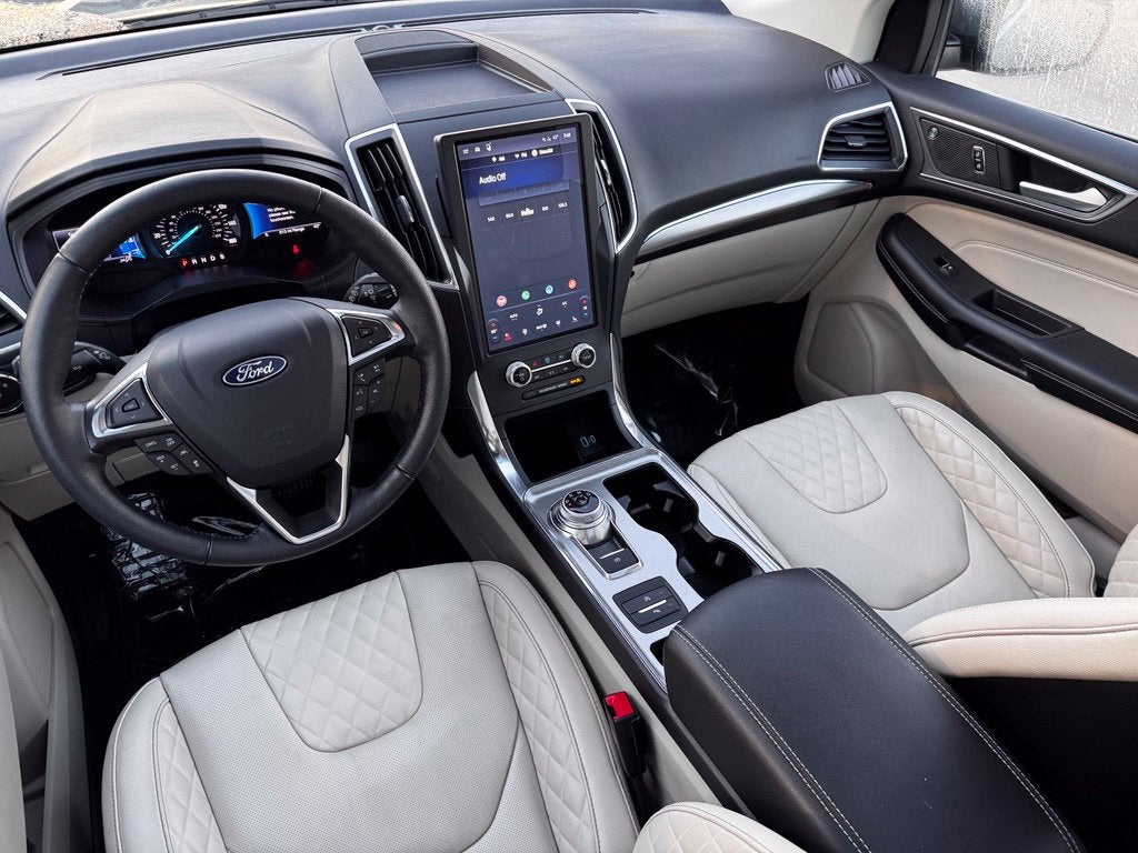 2024 Ford Edge Titanium w/Panoramic Roof