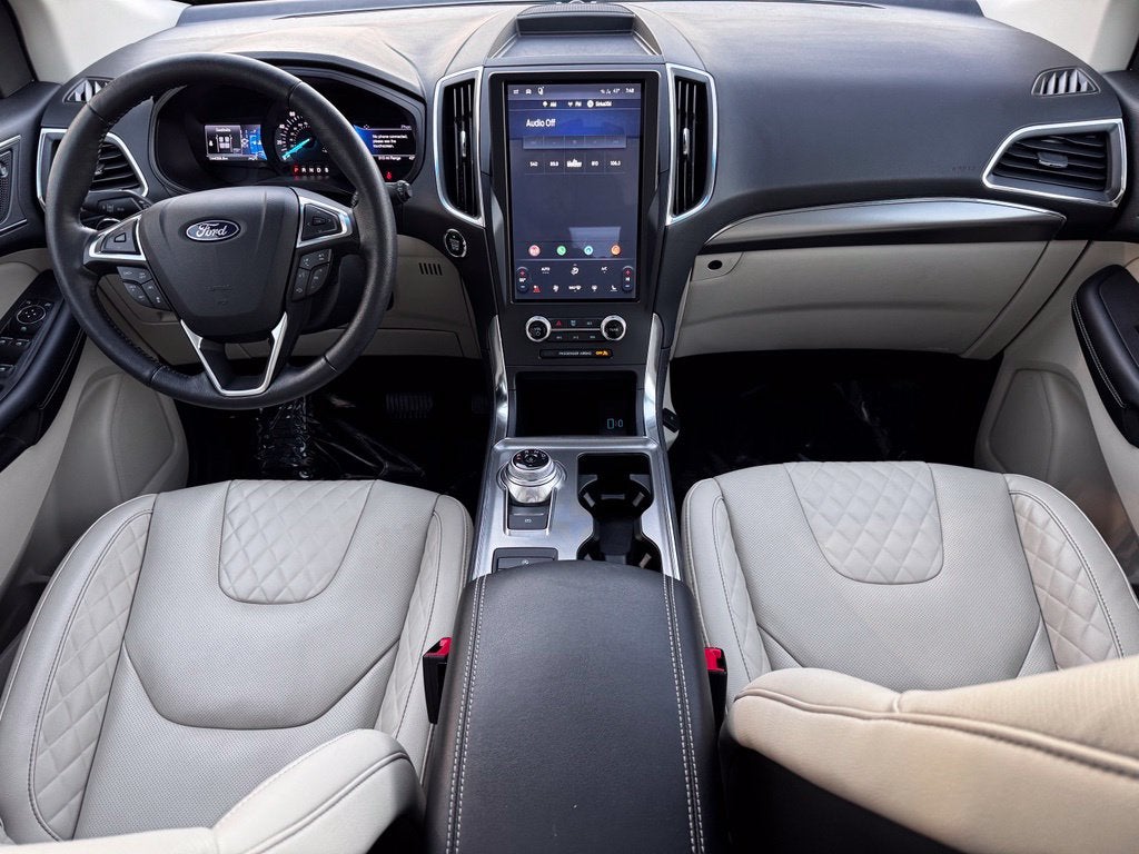 2024 Ford Edge Titanium w/Panoramic Roof