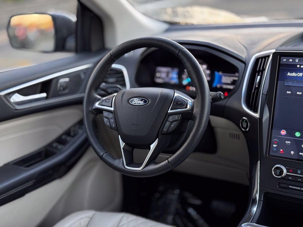2024 Ford Edge Titanium w/Panoramic Roof