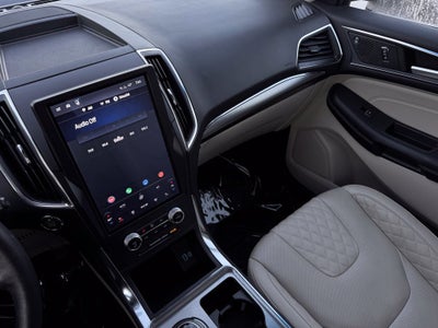 2024 Ford Edge Titanium w/Panoramic Roof