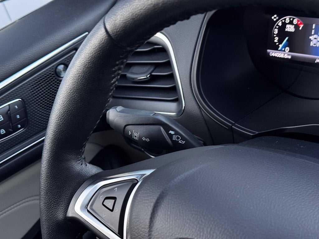 2024 Ford Edge Titanium w/Panoramic Roof