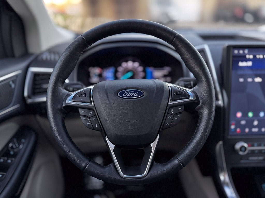 2024 Ford Edge Titanium w/Panoramic Roof