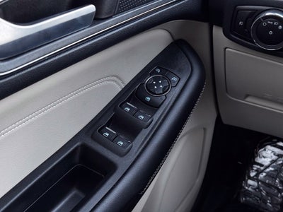 2024 Ford Edge Titanium w/Panoramic Roof