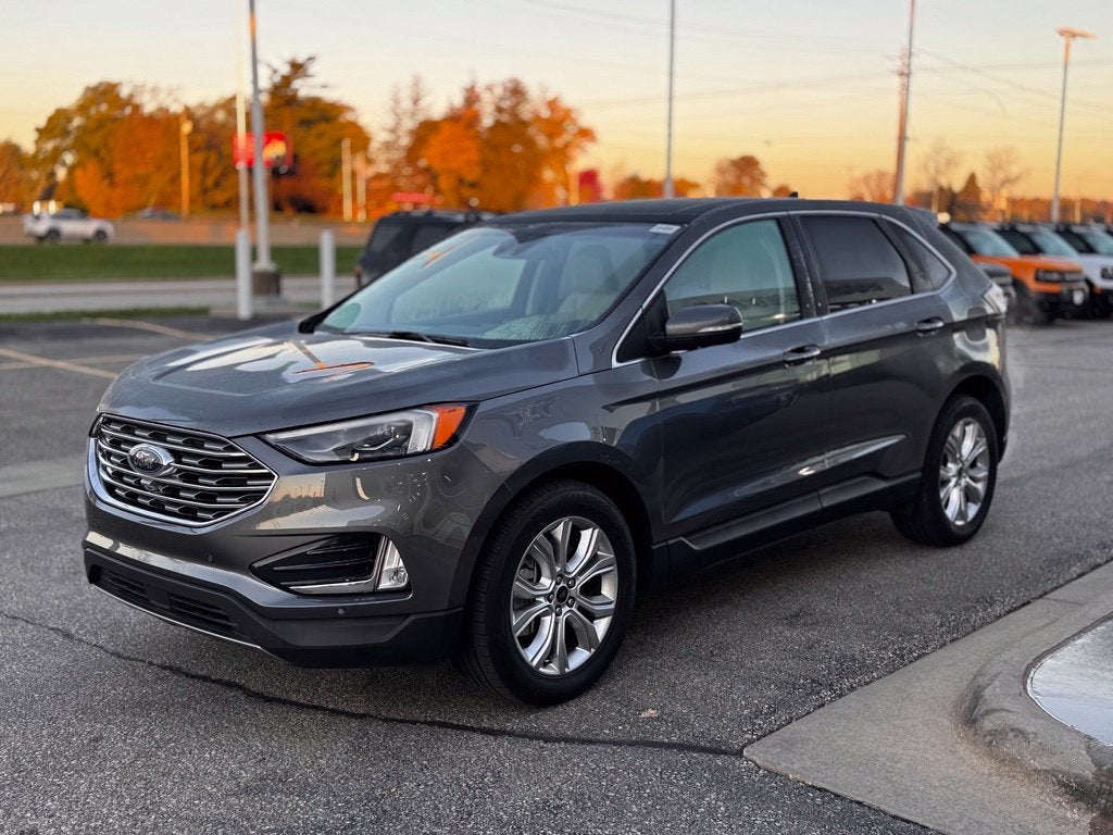 2024 Ford Edge Titanium w/Panoramic Roof