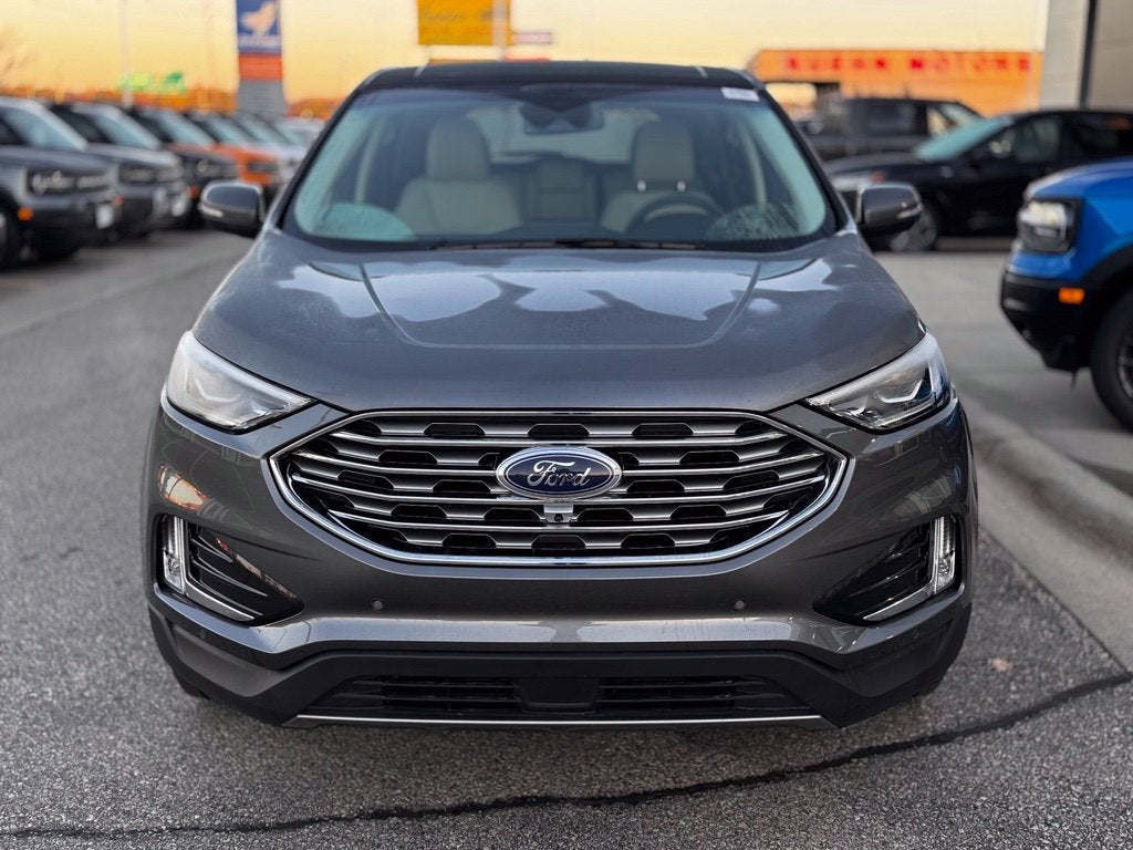 2024 Ford Edge Titanium w/Panoramic Roof