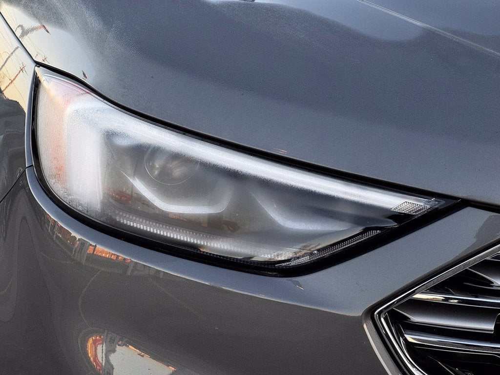 2024 Ford Edge Titanium w/Panoramic Roof