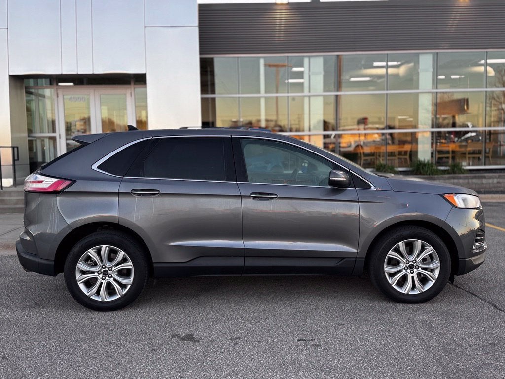 2024 Ford Edge Titanium w/Panoramic Roof