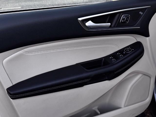 2024 Ford Edge Titanium w/Panoramic Roof