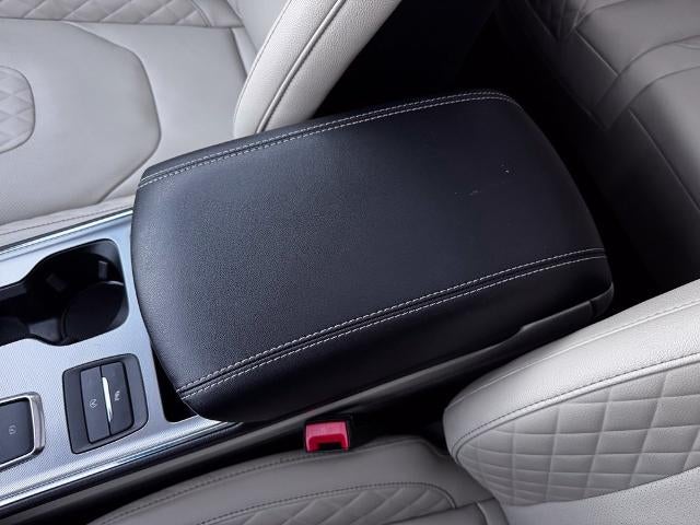 2024 Ford Edge Titanium w/Panoramic Roof