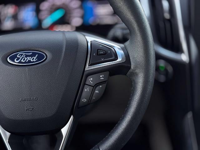 2024 Ford Edge Titanium w/Panoramic Roof