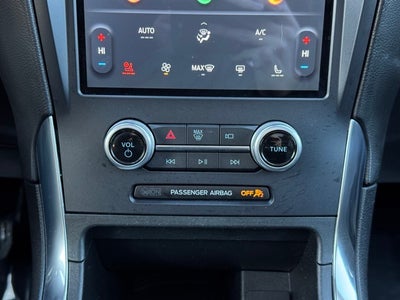 2022 Ford Edge Titanium w/ Panoramic Moonroof + Trailer Tow Package