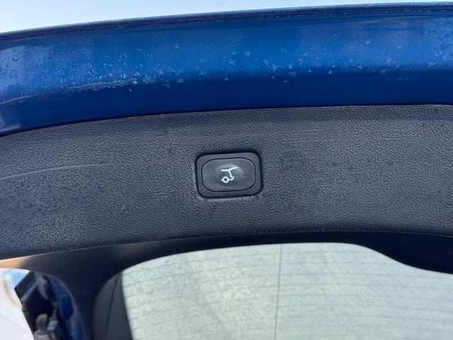 2022 Ford Edge Titanium w/ Panoramic Moonroof + Trailer Tow Package