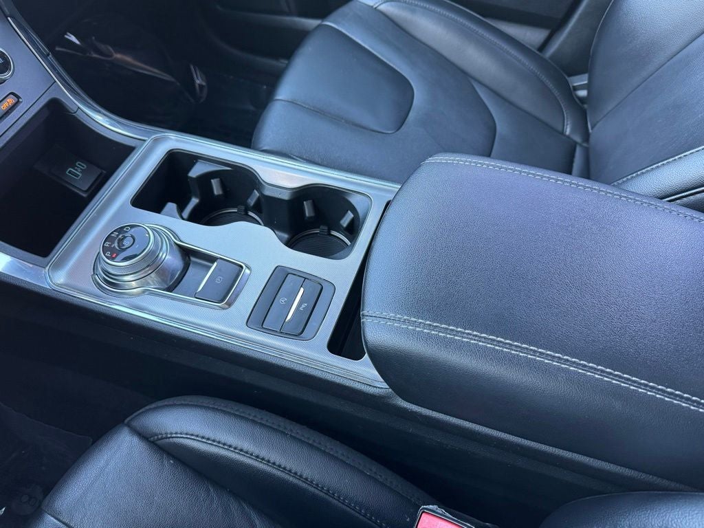 2022 Ford Edge Titanium