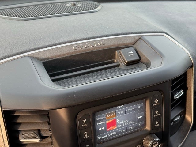 2019 RAM 2500 Tradesman w/ Rear Camera + Keyless GO
