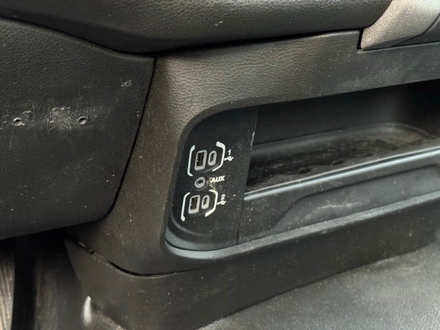 2019 RAM 2500 Tradesman w/ Rear Camera + Keyless GO