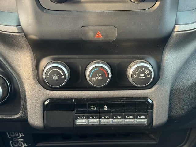 2019 RAM 2500 Tradesman w/ Rear Camera + Keyless GO
