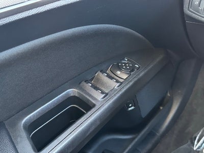 2019 Ford Fusion Hybrid SE w/ Navigation + Adaptive Cruise