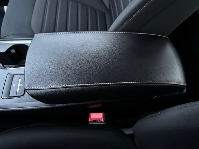 2020 Ford Fusion Hybrid SE w/ Navigation + Remote Start via Ford App