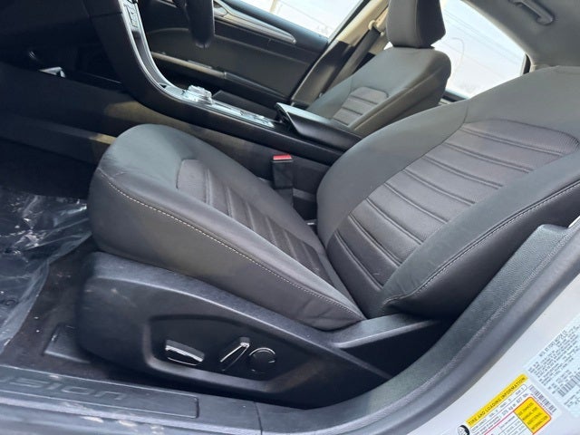 2020 Ford Fusion Hybrid SE w/ Navigation + Remote Start via Ford App