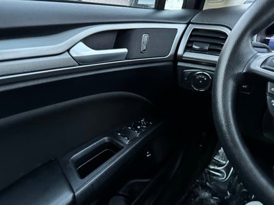 2020 Ford Fusion Hybrid SE w/ Navigation + Remote Start via Ford App