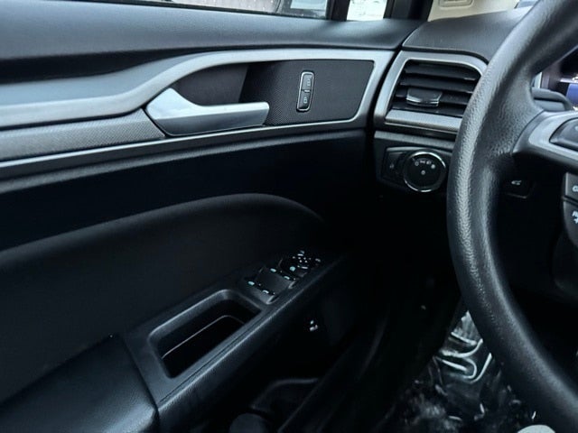 2020 Ford Fusion Hybrid SE w/ Navigation + Remote Start via Ford App