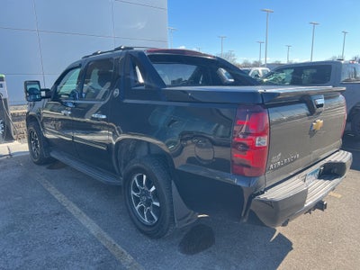 2013 Chevrolet Avalanche 1500 LT w/ Power Moonroof