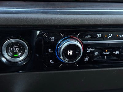 2023 GMC Sierra 1500 SLT w/ Power Moonroof + Adaptive Cruise