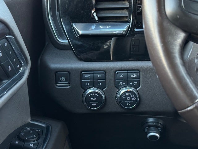 2023 GMC Sierra 1500 SLT w/ Power Moonroof + Adaptive Cruise