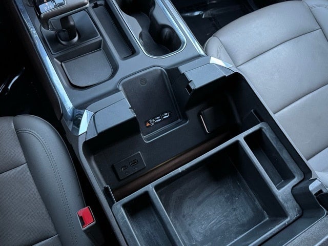 2023 GMC Sierra 1500 SLT w/ Power Moonroof + Adaptive Cruise