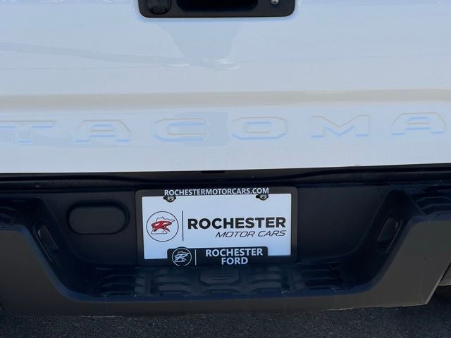 2022 Toyota Tacoma SR