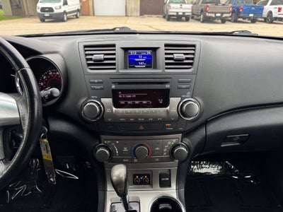 2011 Toyota Highlander SE
