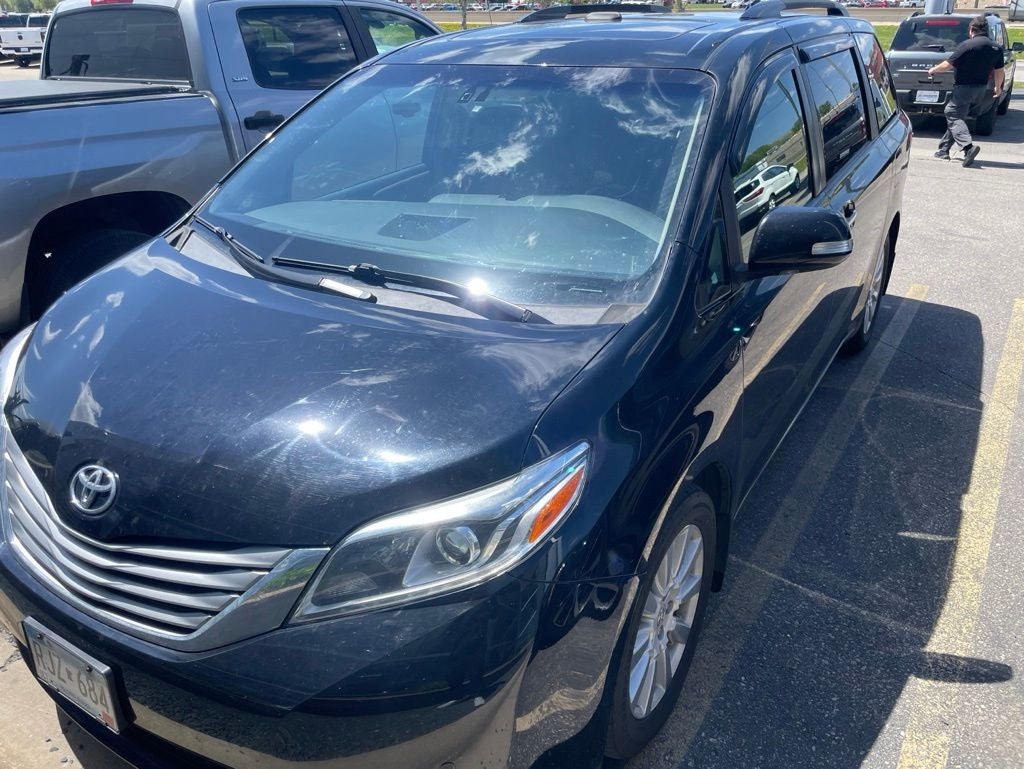 2017 Toyota Sienna Limited Premium 7 Passenger