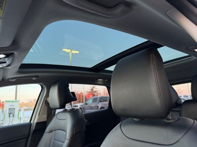 2024 Kia Sportage SX-Prestige w/ Power Moonroof + Heated Steering Wheel
